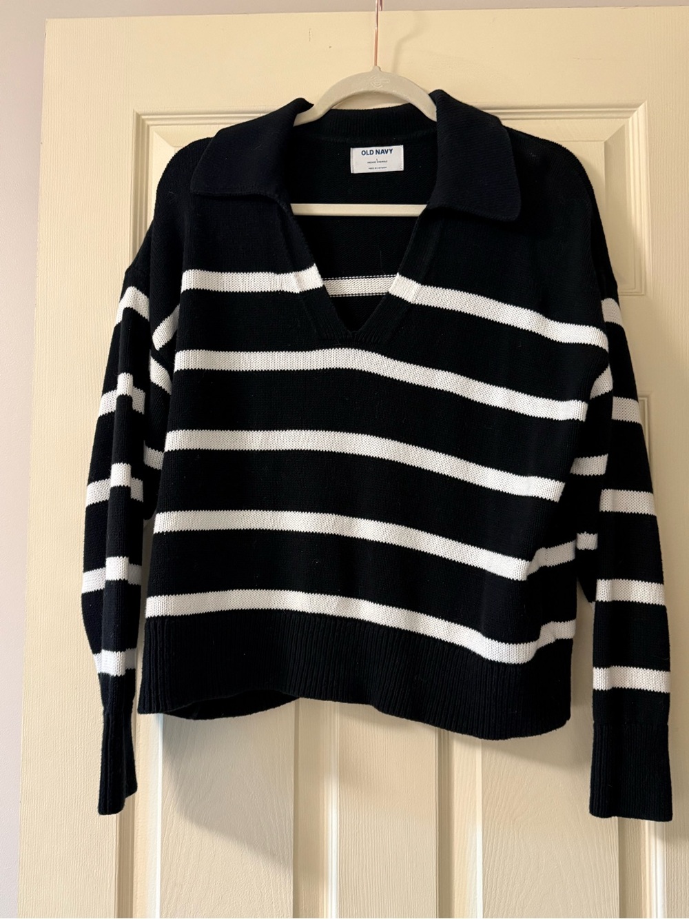 Old Navy Black and White Striped V-Neck Collared Sweater